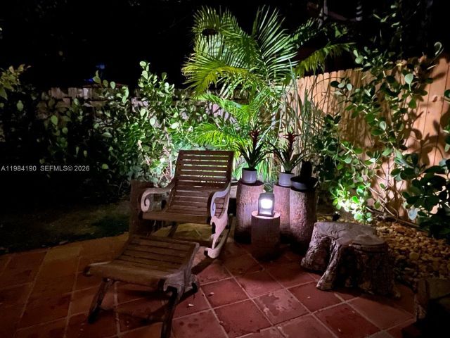 4-bedroom home for rent in Key Biscayne - 240 Greenwood Dr 240 - MondialRealty