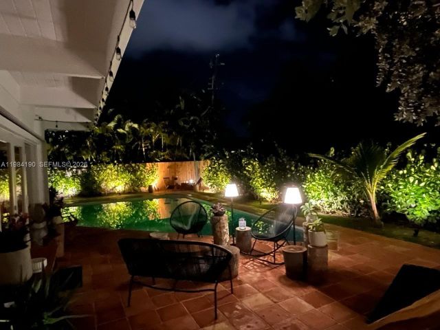 4-bedroom home for rent in Key Biscayne - 240 Greenwood Dr 240 - MondialRealty