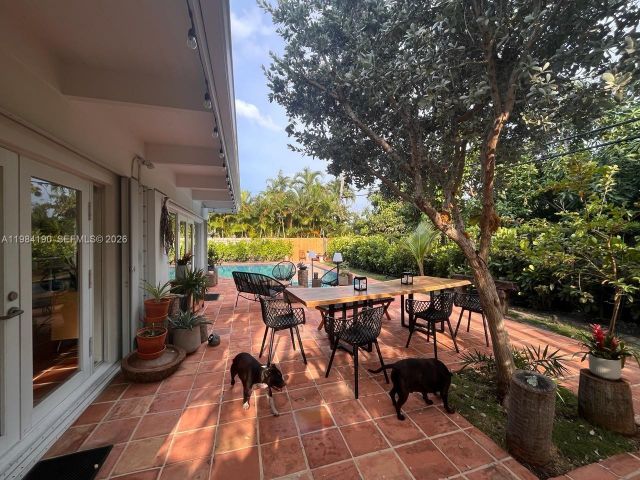 4-bedroom home for rent in Key Biscayne - 240 Greenwood Dr 240 - MondialRealty