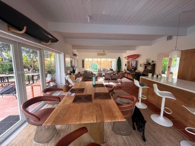 4-bedroom home for rent in Key Biscayne - 240 Greenwood Dr 240 - MondialRealty