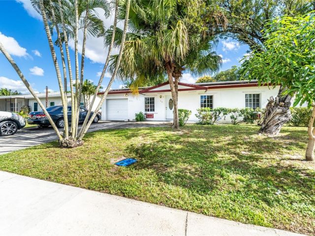 Home for sale at 419 SW 80th Ave - photo 7478229