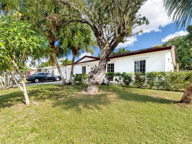 Home for sale at 419 SW 80th Ave - photo 7478230