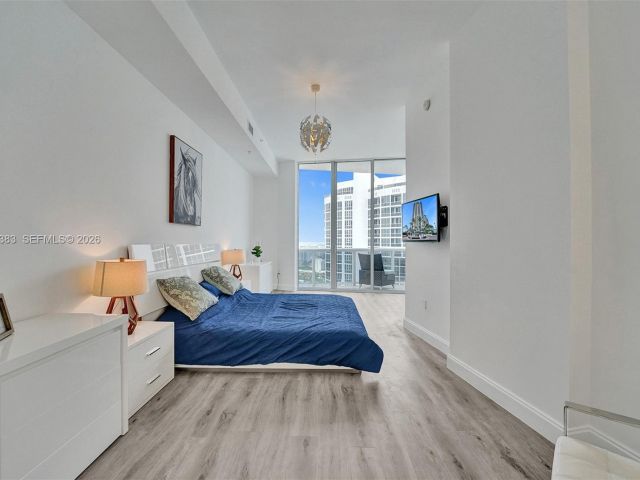 Apartment for rent  Unit #PH206 - photo 7495987