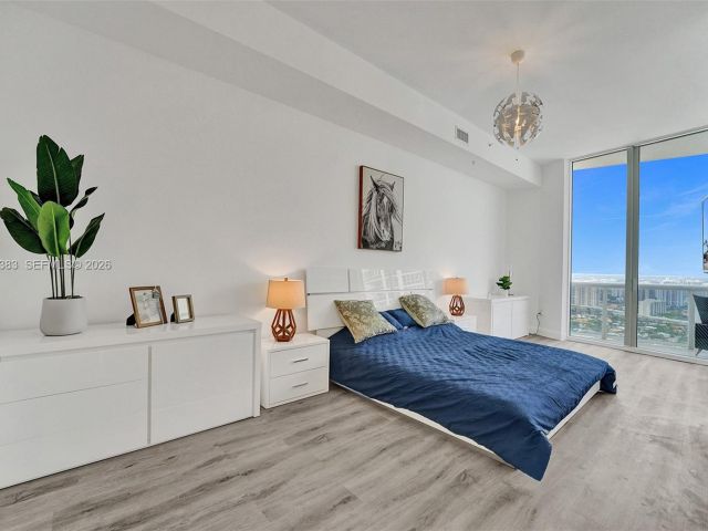 Apartment for rent  Unit #PH206 - photo 7495988