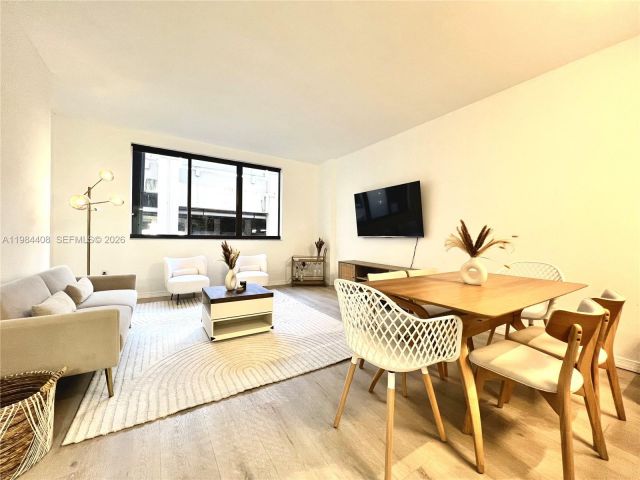 Apartment for sale  Unit #202 - photo 7469708