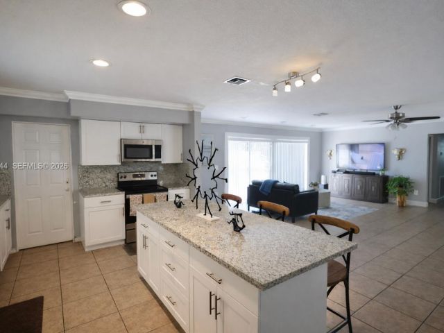 Home for rent at 19835 NE 11th Ct - photo 7493890