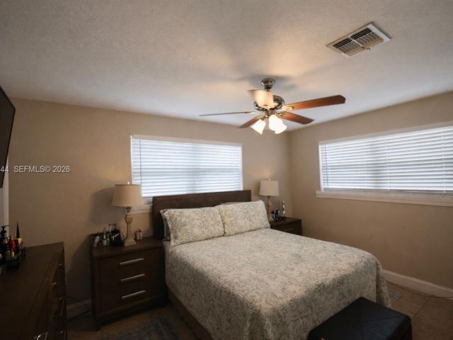 Home for rent at 19835 NE 11th Ct - photo 7493892