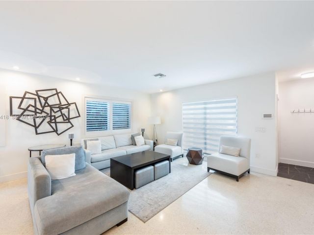 Home for sale at 829 Malaga Ave - photo 7514663