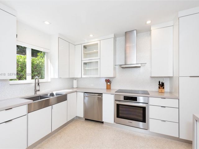 Home for sale at 829 Malaga Ave - photo 7514669