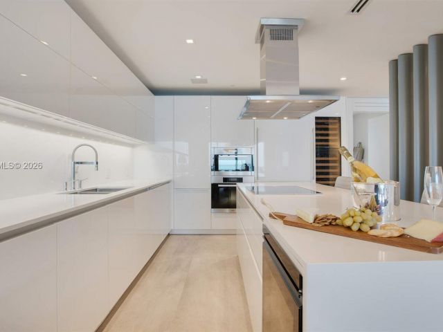 Apartment for sale  Unit #1006N - photo 7498893