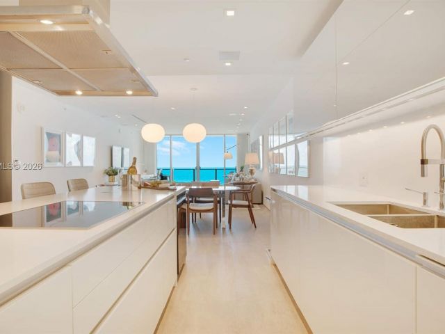 Apartment for sale  Unit #1006N - photo 7498897