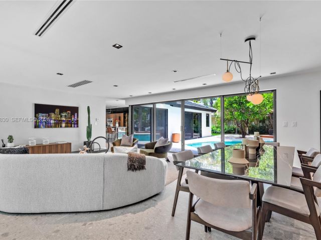 Home for rent at 2500 Bayview Dr - photo 7481853