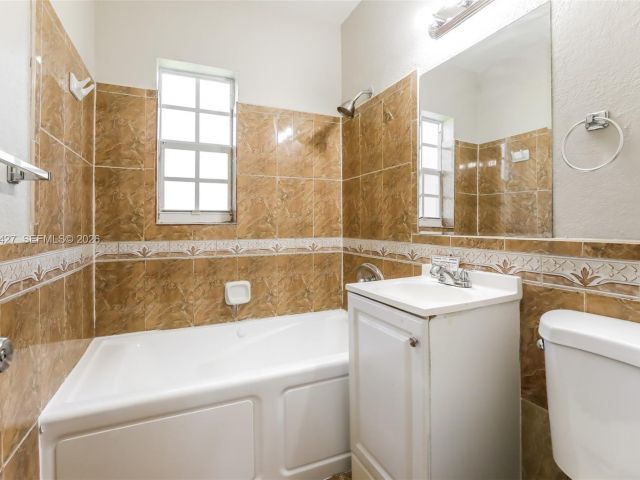 Home for rent at 601 NW 194th St - photo 7479547