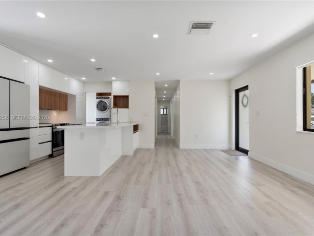 Home for rent at 255 Grant Dr - photo 7470644