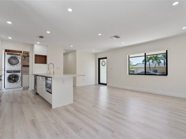 Home for rent at 255 Grant Dr - photo 7470645