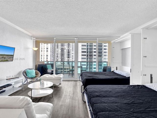 condo for rent in Hollywood - 2501 S Ocean Dr 804 (Available Oct 16) - MondialRealty