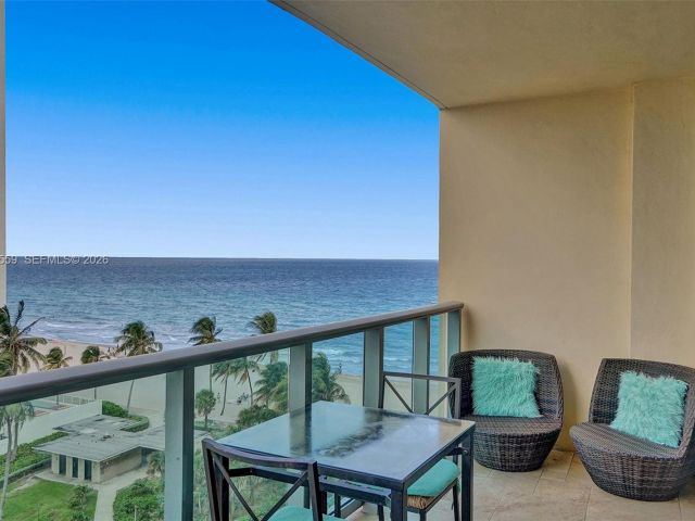 condo for rent in Hollywood - 2501 S Ocean Dr 804 (Available Oct 16) - MondialRealty