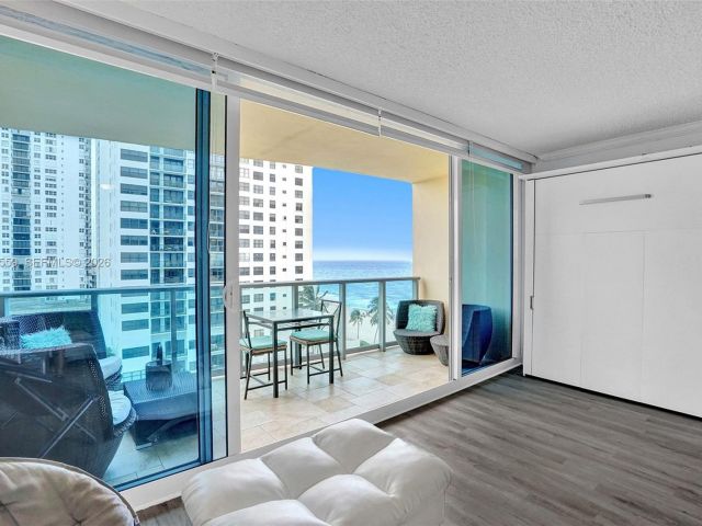 condo for rent in Hollywood - 2501 S Ocean Dr 804 (Available Oct 16) - MondialRealty