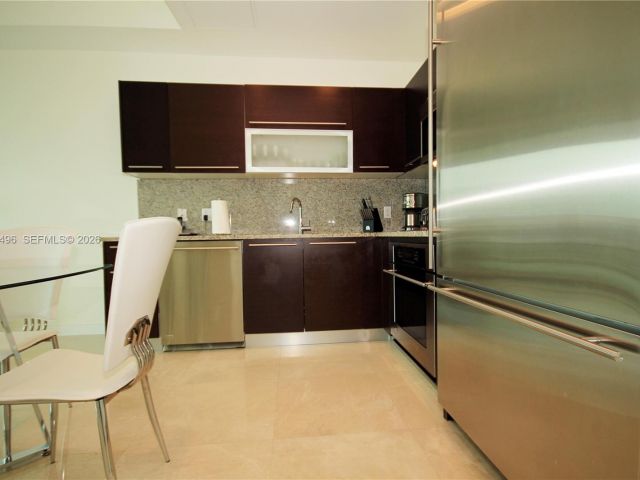 Apartment for rent  Unit #4708 - photo 7461424