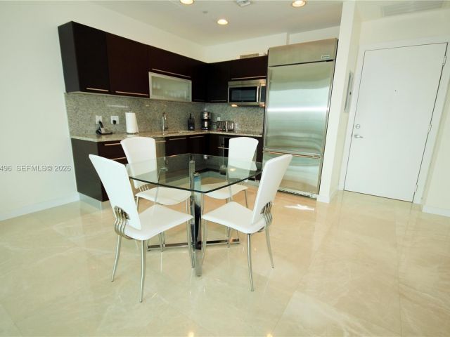 Apartment for rent  Unit #4708 - photo 7461425