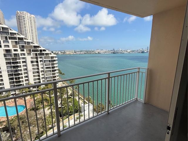 Apartment for rent  Unit #1611 - photo 7478964