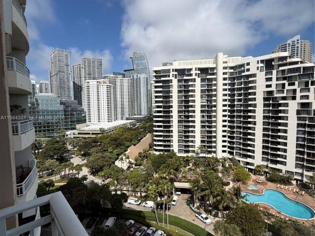 Apartment for rent  Unit #1611 - photo 7478970