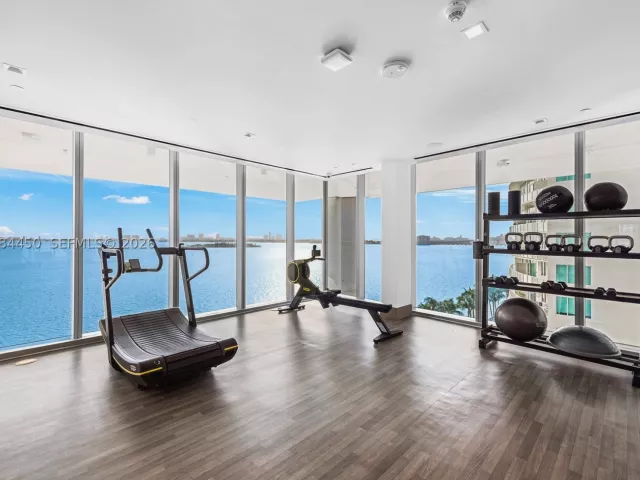 4-bedroom condo for sale in Miami - 700 NE 26th Ter 3401 - MondialRealty