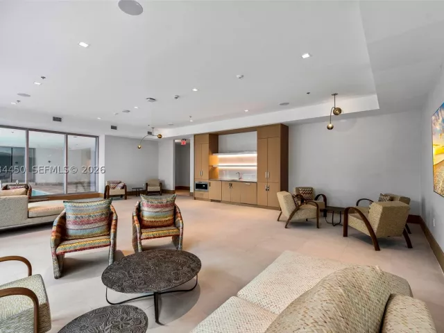 4-bedroom condo for sale in Miami - 700 NE 26th Ter 3401 - MondialRealty