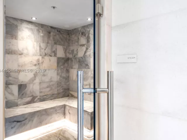 4-bedroom condo for sale in Miami - 700 NE 26th Ter 3401 - MondialRealty