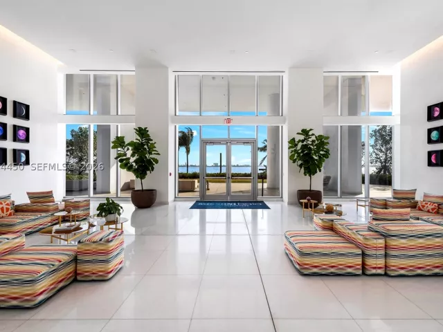 4-bedroom condo for sale in Miami - 700 NE 26th Ter 3401 - MondialRealty