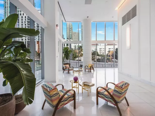4-bedroom condo for sale in Miami - 700 NE 26th Ter 3401 - MondialRealty
