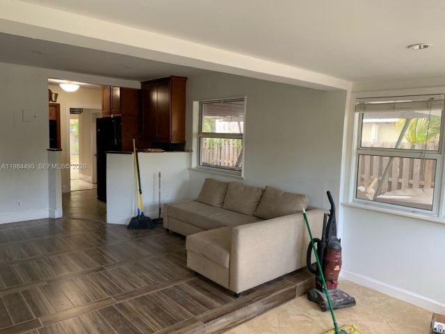 Home for rent at 1511 SW 4th Ave A - photo 7481839