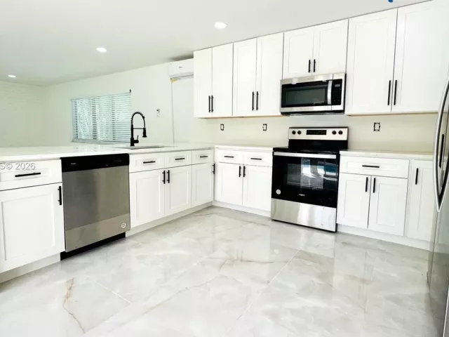 3-bedroom home for sale in North Miami - 40 NW 125th St - MondialRealty