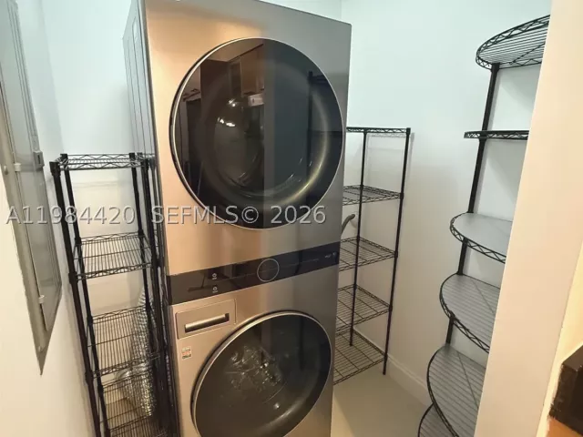 2-bedroom condo for sale in Miami - 31 SE 5th St 3916 - MondialRealty