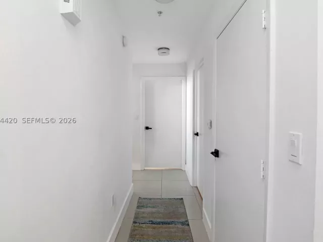 2-bedroom condo for sale in Miami - 31 SE 5th St 3916 - MondialRealty