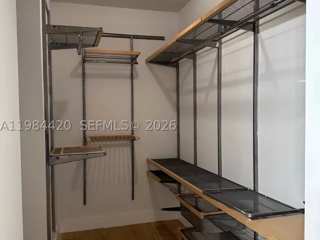 2-bedroom condo for sale in Miami - 31 SE 5th St 3916 - MondialRealty