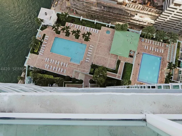 2-bedroom condo for sale in Miami - 31 SE 5th St 3916 - MondialRealty