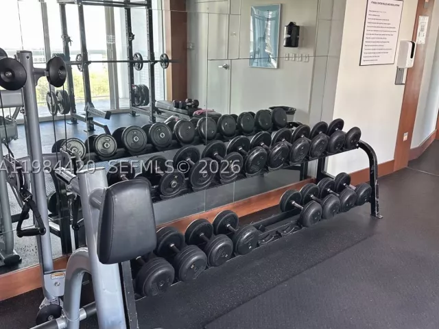 2-bedroom condo for sale in Miami - 31 SE 5th St 3916 - MondialRealty