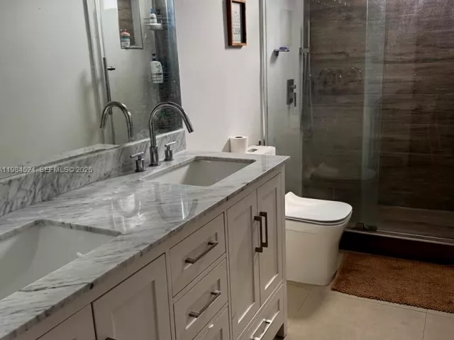 2-bedroom condo for sale in Hallandale Beach - 2500 Parkview Dr 2401 - MondialRealty