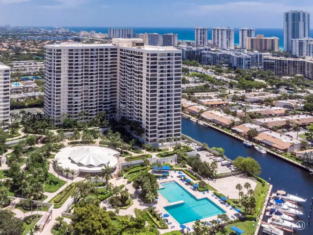 2-bedroom condo for sale in Hallandale Beach - 2500 Parkview Dr 2401 - MondialRealty