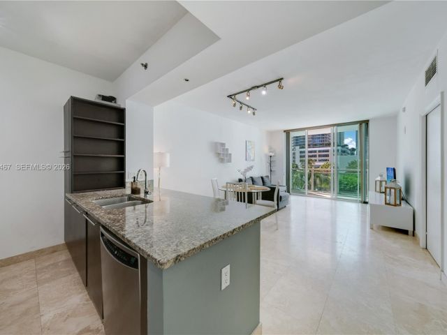 Apartment for rent  Unit #1403 - photo 7461384