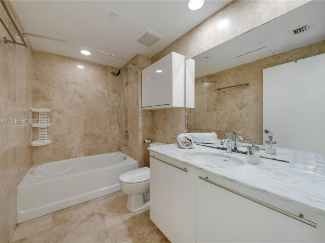 Apartment for rent  Unit #1403 - photo 7461390