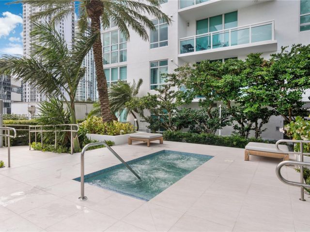 Apartment for rent  Unit #1403 - photo 7461397