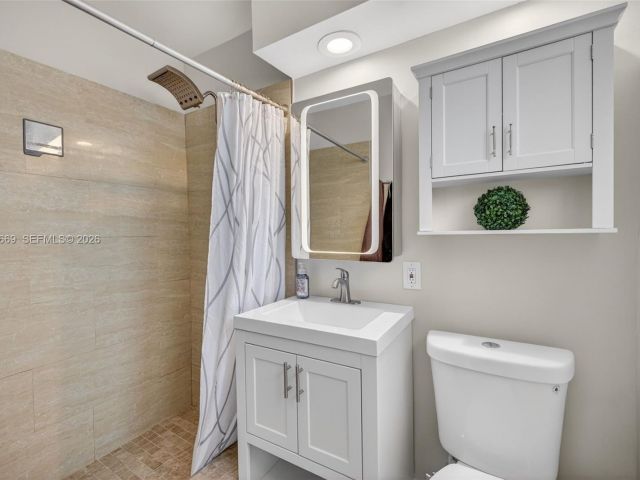 Home for sale at 1401 NW 46th St - photo 7534842