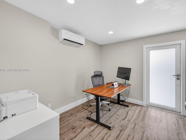 Home for sale at 1401 NW 46th St - photo 7534843