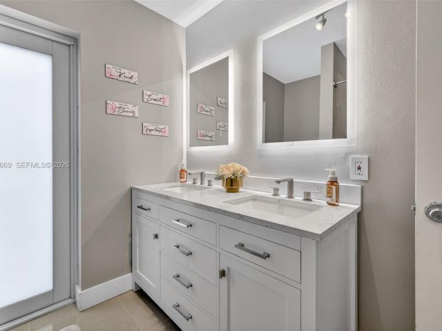 Home for sale at 1401 NW 46th St - photo 7534847