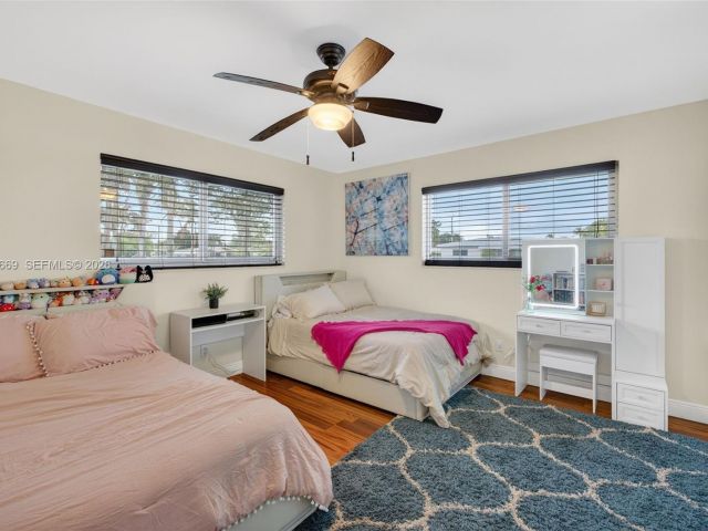 Home for sale at 1401 NW 46th St - photo 7534848