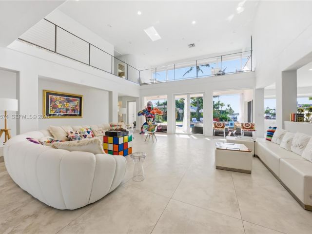 Home for rent at 3401 NE 165th St - photo 7480666