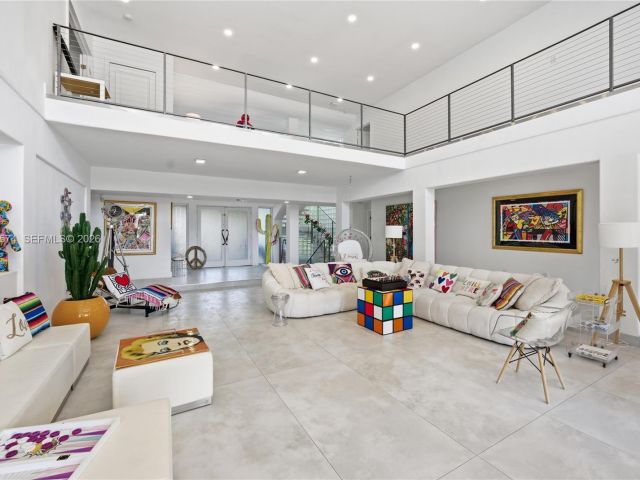 Home for rent at 3401 NE 165th St - photo 7480670