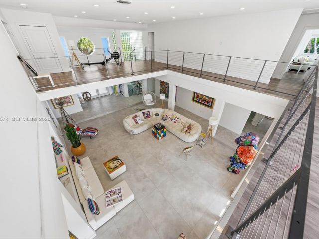 Home for rent at 3401 NE 165th St - photo 7480671